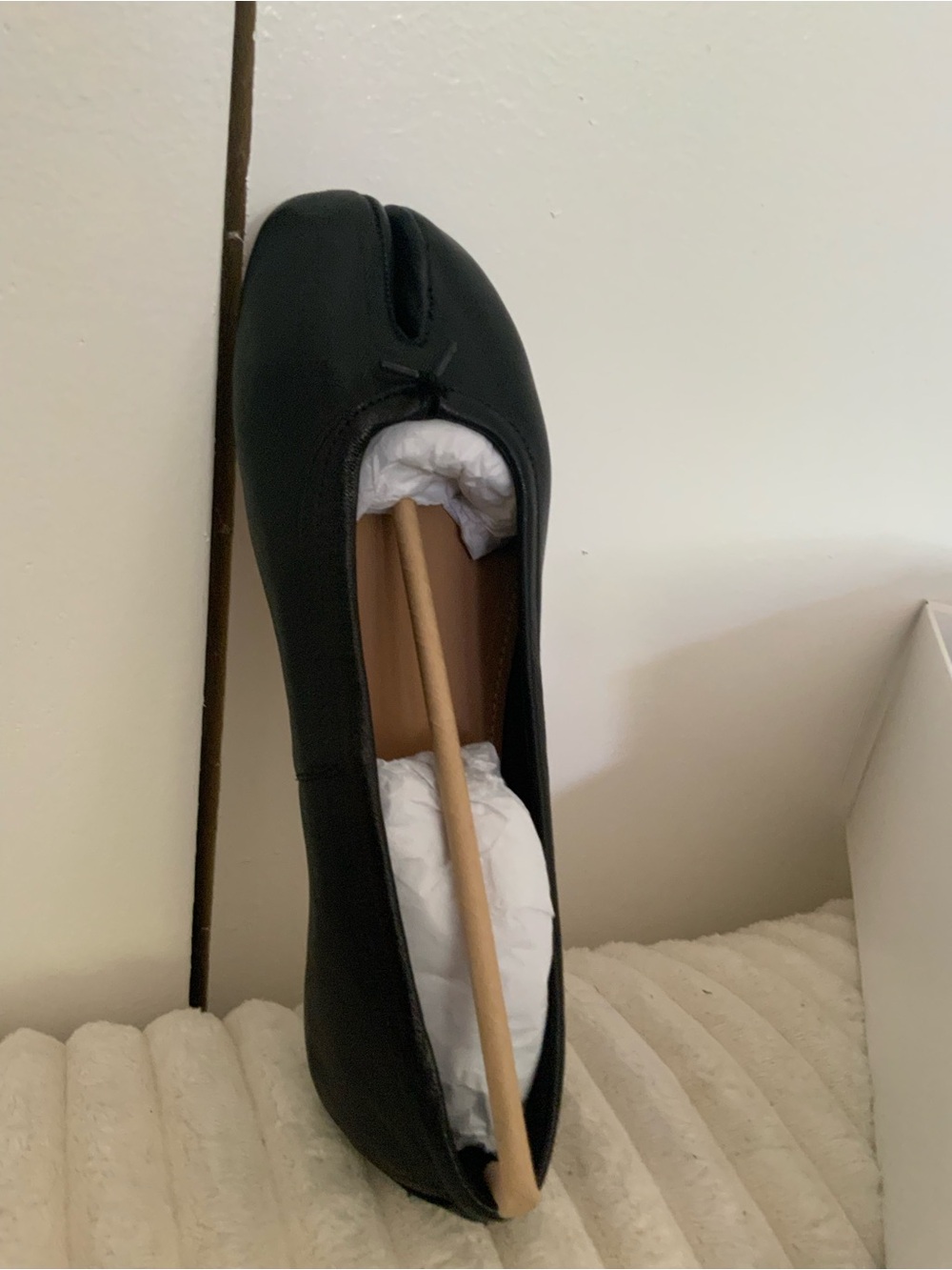 Steve Madden Black Split-Toe Leather Ballet Flat - Picture 7 of 7